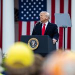 Donald Trump bei der Verkündung seiner Zölle.