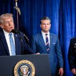 US-Präsident Donald Trump äußert sich auf einer Pressekonferenz in Mar-a-Lago in Palm Beach, Florida, nach der Operation „Absolute Resolve“ in Venezuela, die zur Festnahme des venezolanischen Präsidenten Nicolás Maduro führte, am Samstag, dem 3. Januar 2026. Von The White House – https://www.flickr.com/photos/202101414@N05/55025521421/, Public Domain, https://commons.wikimedia.org/w/index.php?curid=181301219.